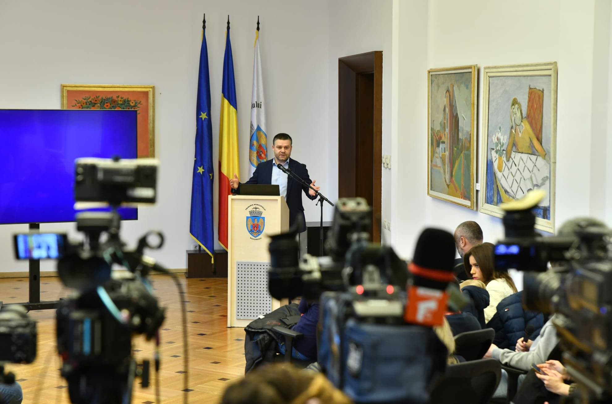 New Bucharest mayor says public transport company near bankruptcy due to debts