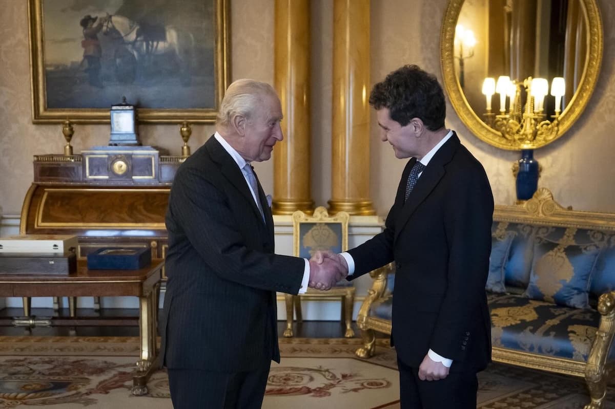 Romanian president Nicușor Dan received by King Charles at Buckingham Palace during UK visit