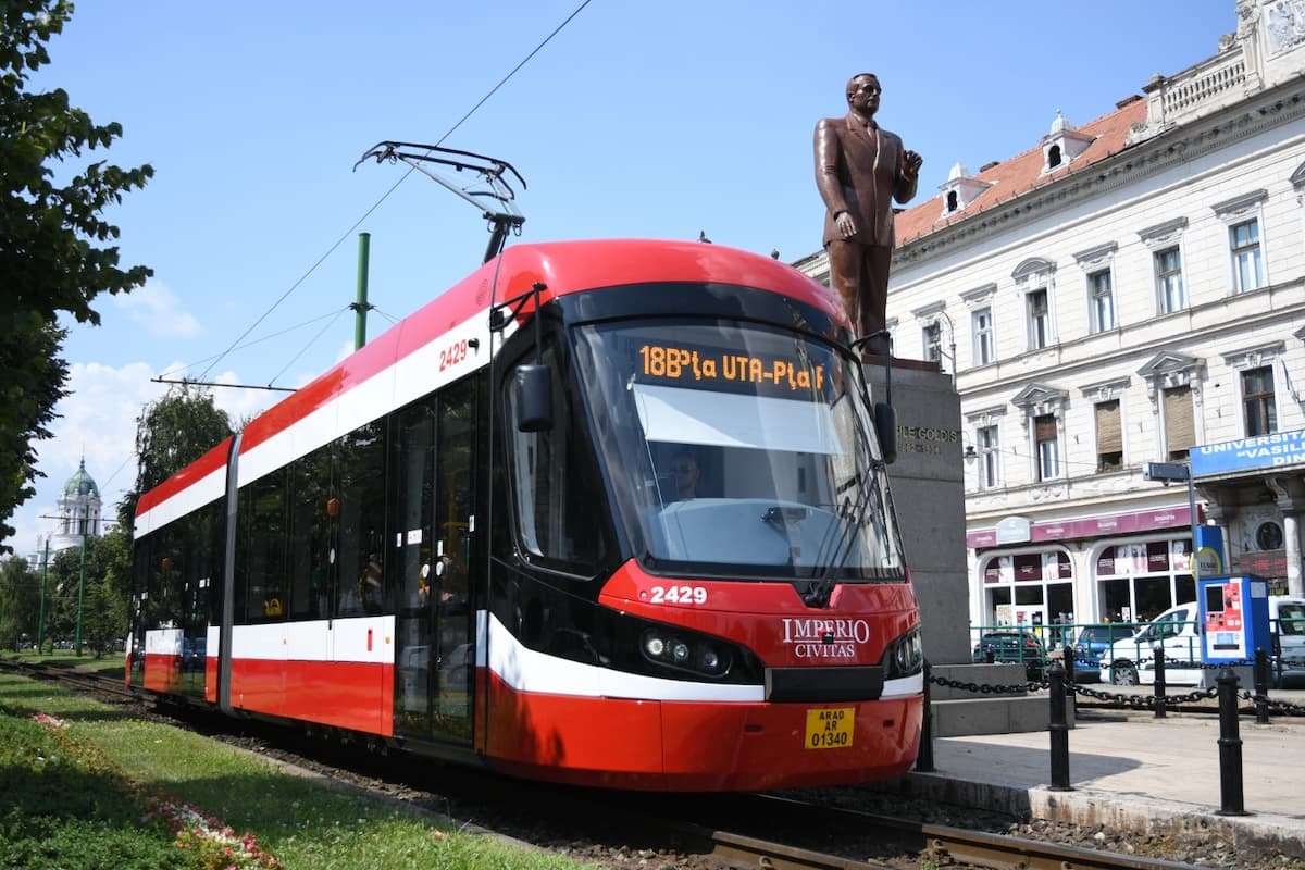 Romanian city of Arad considers making public transport free