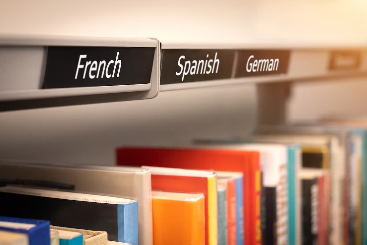 Report: Many Romanian students study foreign languages, but few young adults speak them