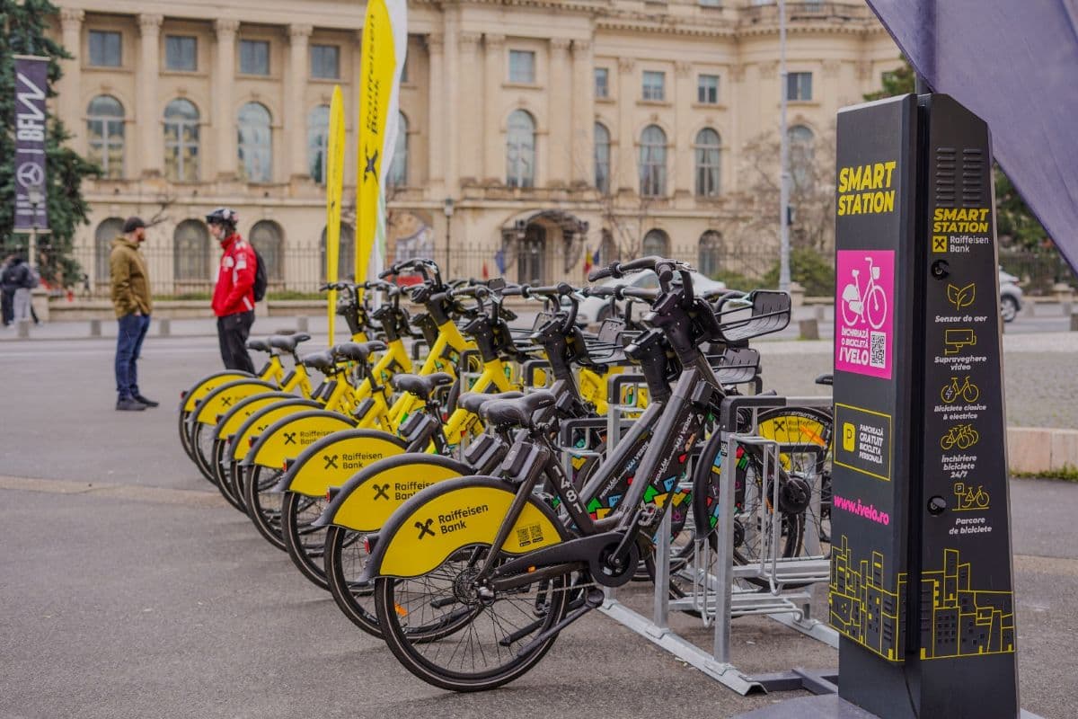 Bike-sharing network i'velo relaunches with 450 bikes available in Bucharest