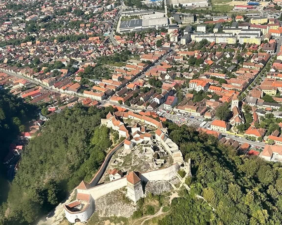 Central Romania: Local authorities launch tender to restore Râșnov Fortress