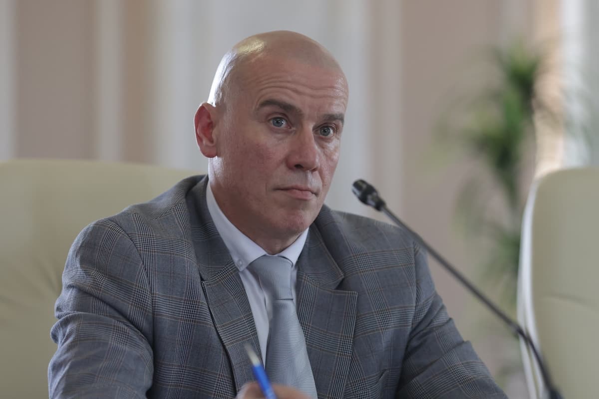 Romania’s interim culture minister resigns after controversy over leaked audio recording