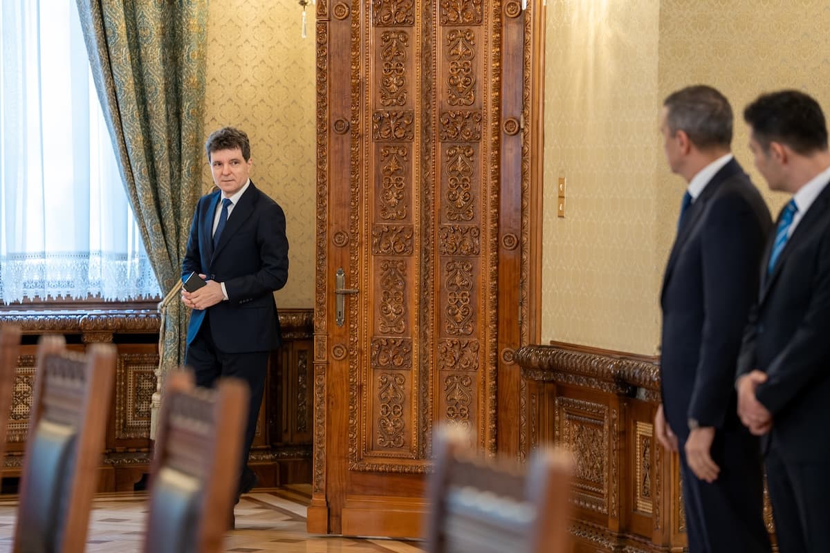 Romania’s centrist parties fail to break Wage Law deadlock
