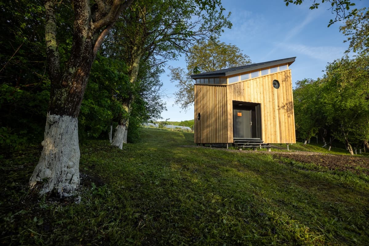 Romania’s long-distance trail Via Transilvanica adds first accommodation module for hikers, more to follow