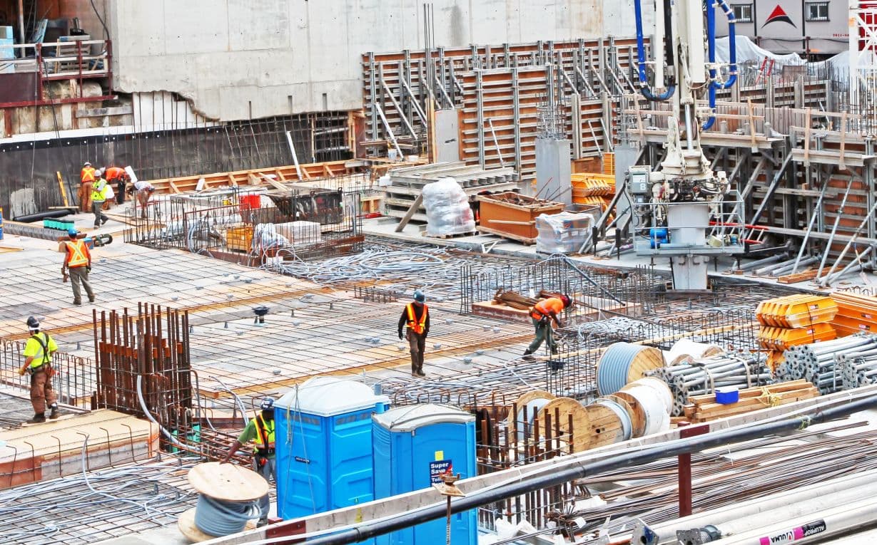Romania’s construction works volume soars by 21% y/y in April