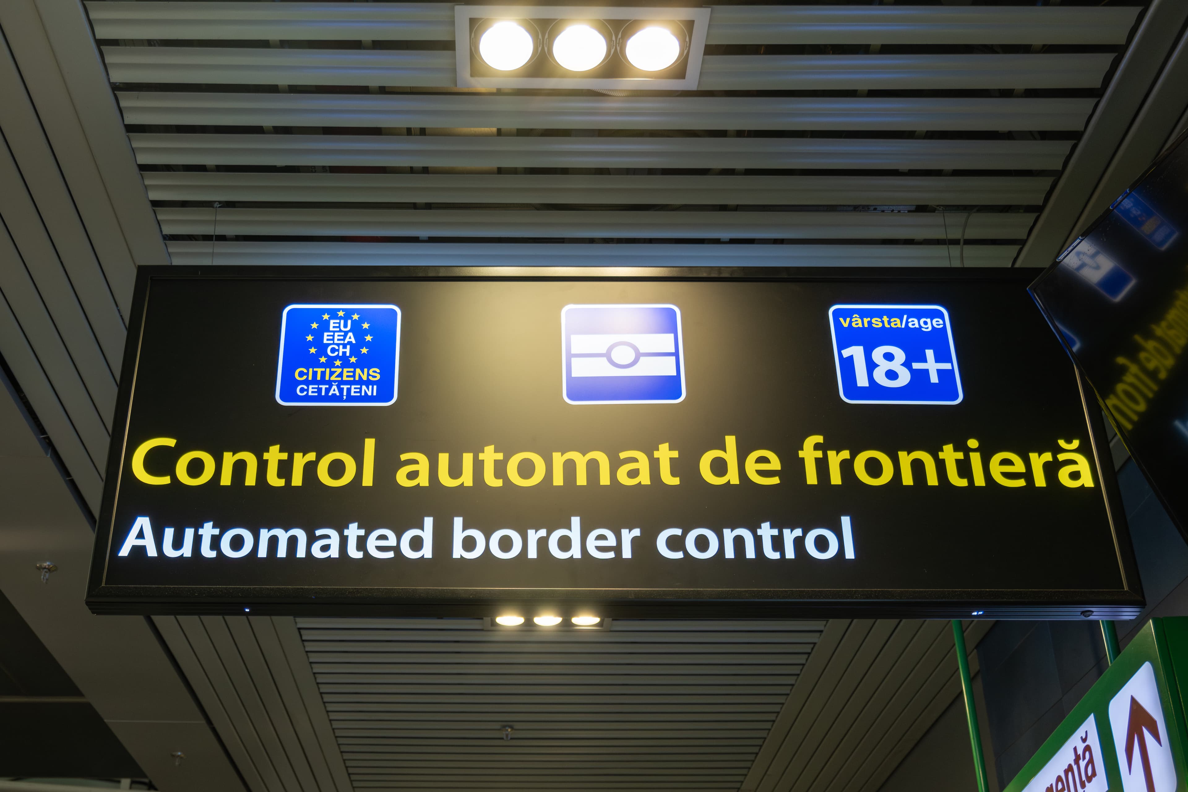 EU’s Entry-Exit border control platform mistakenly identifies two identical twin sisters in Romania