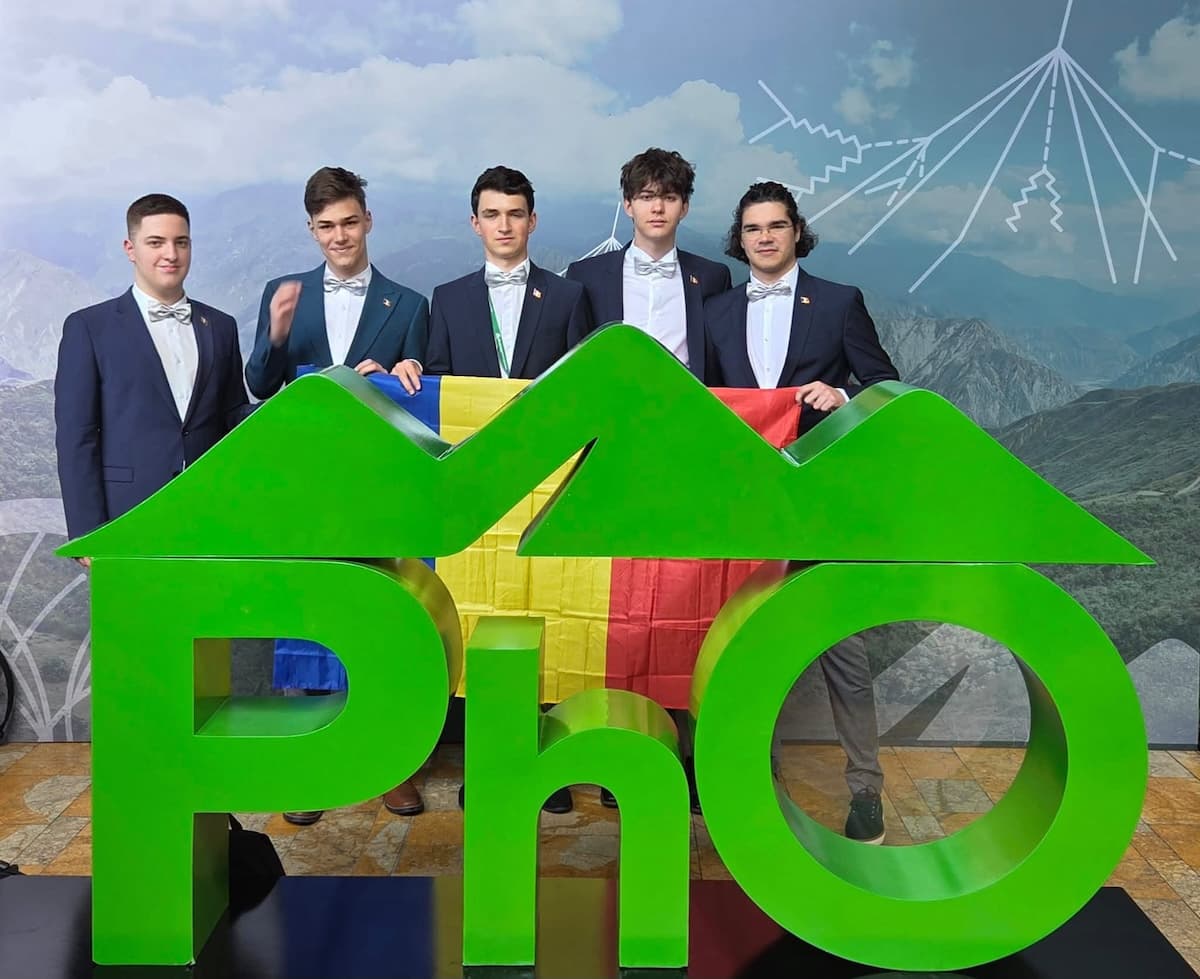 Romanian students win two gold, three silver medals at International Physics Olympiad