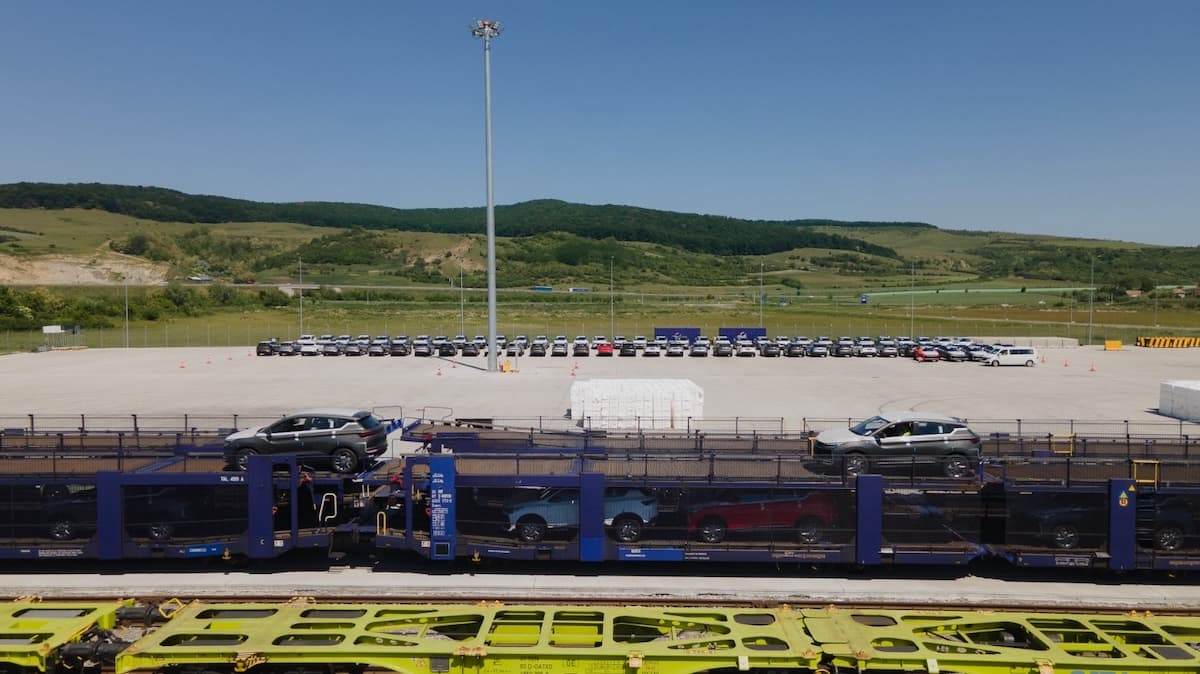 DP World pilots Western Europe-Romania rail route for finished vehicles, with Aiud as regional distribution hub