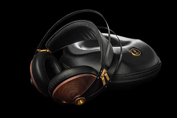 Romanian designer raises USD 45,000 on Indiegogo with wooden headphones