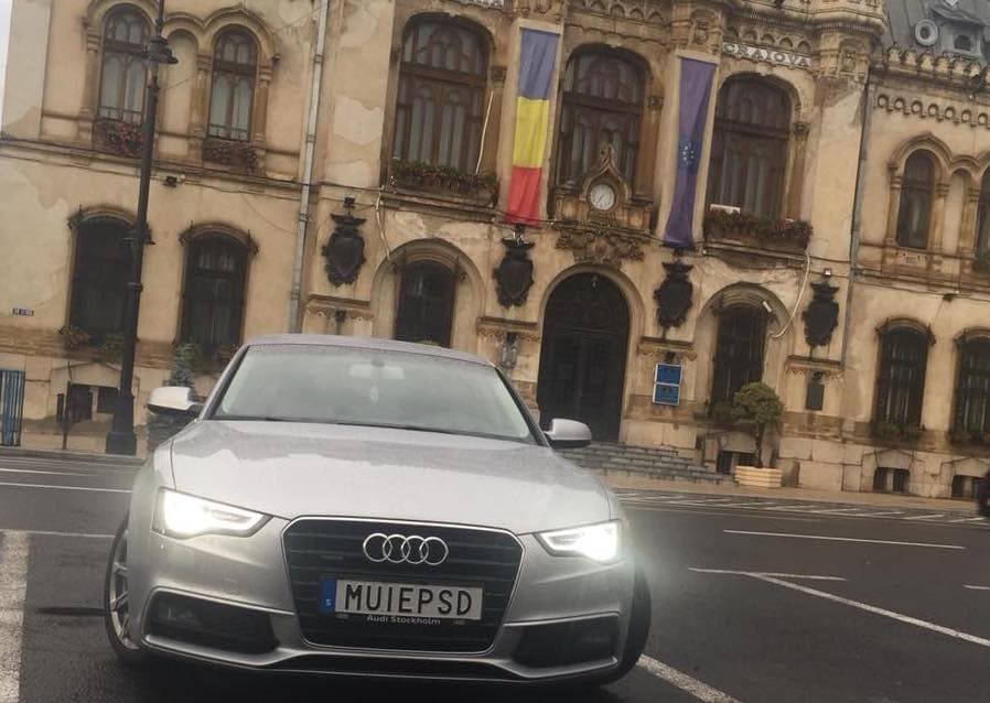 Romanian Police confiscate Swedish number plates with swear words against ruling party