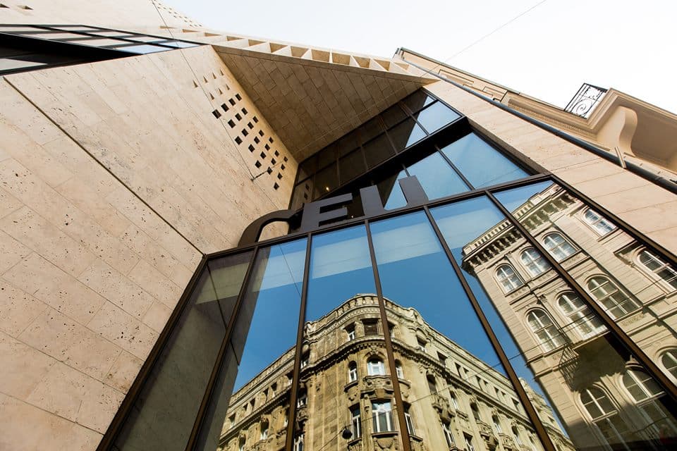 Two Romanian cities volunteer to host the Central European University