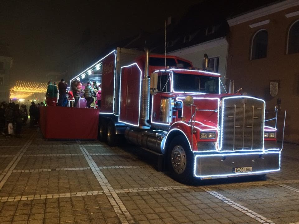 Coca-Cola Christmas Caravan starts local journey in Bucharest