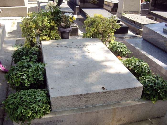 Romanians abroad rally to support repatriation of Constantin Brancusi' remains