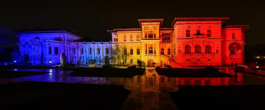 Romanian statesmen continue feud on National Day