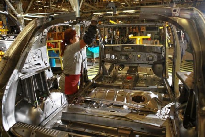 Carmaker Dacia tops ranking of private companies with most employees in Romania’s economy