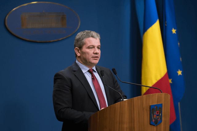 Romania's health minister wants to block vaccine exports