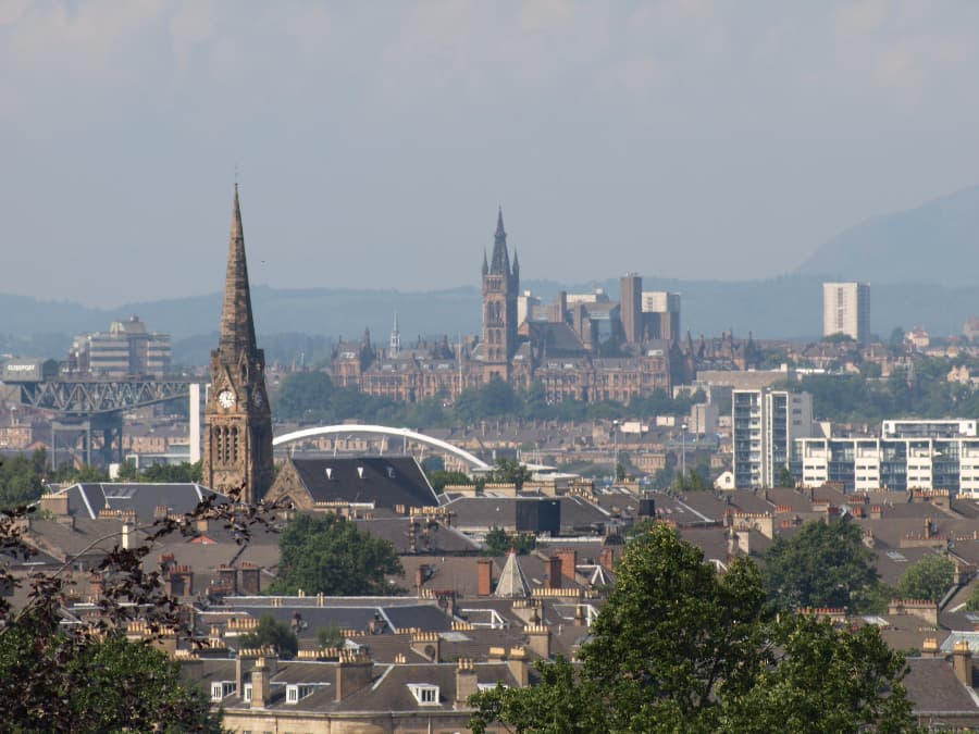 Low cost airlines Wizz Air and Blue Air open new route from Bucharest to Glasgow