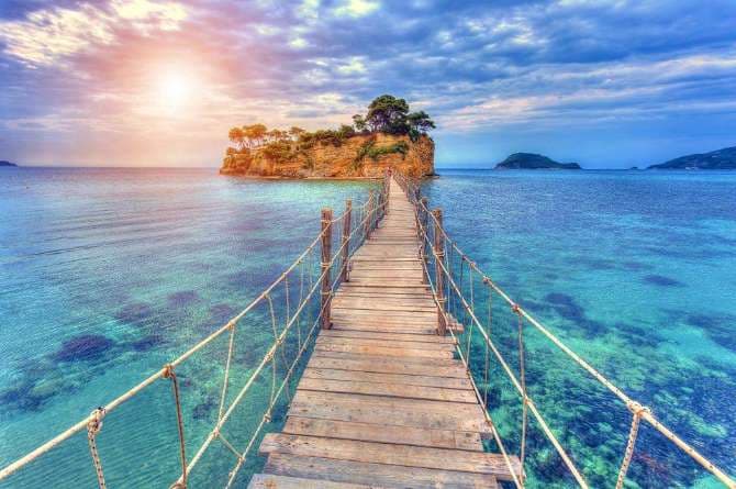 Romanians book their holidays earlier in the year and prefer Spain, Greece and Bulgaria