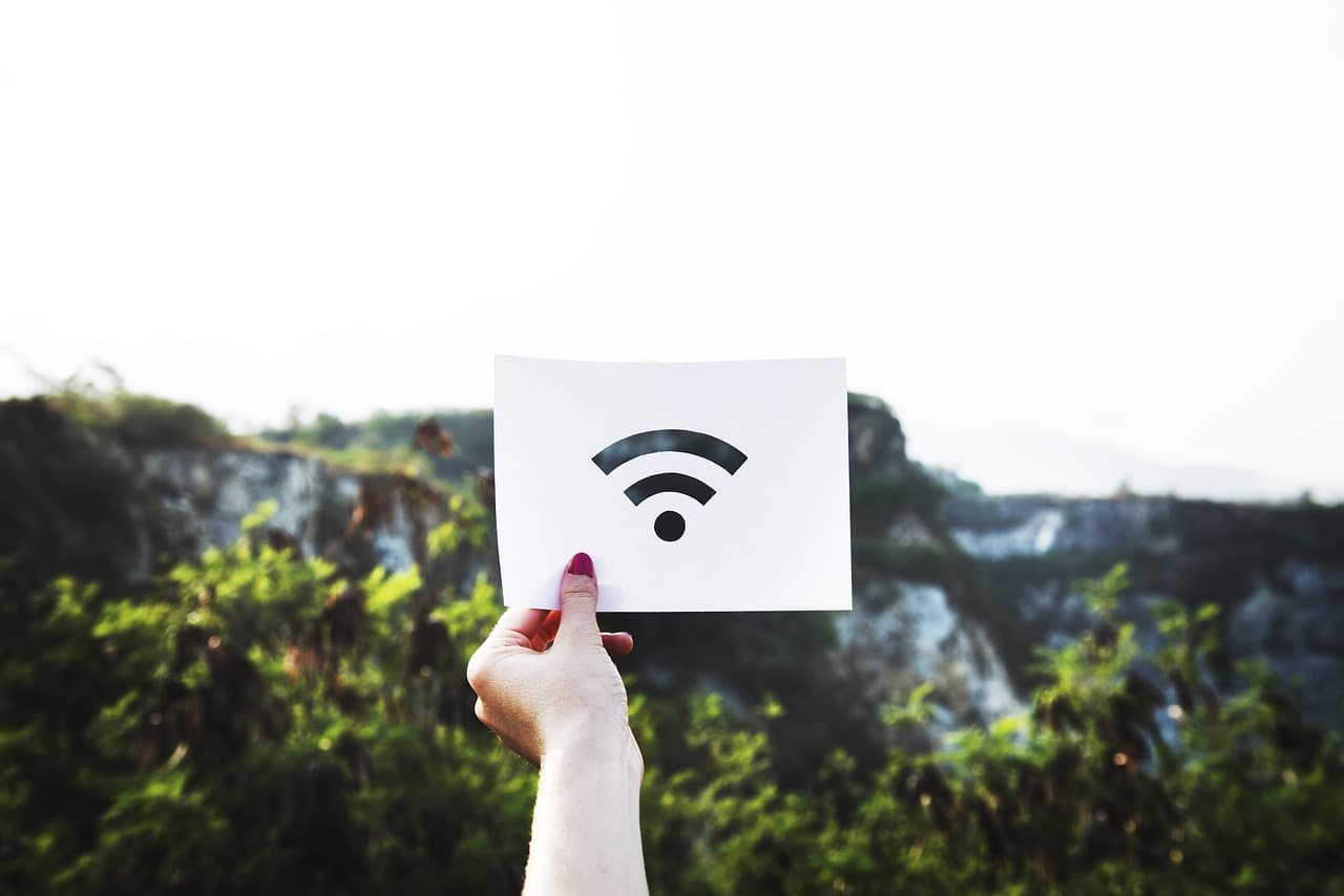 Nearly 900 Romanian municipalities apply for EU funding for Wi-Fi hotspots in public spaces
