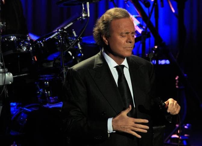 Julio Iglesias to perform in Bucharest one week after his son Enrique’s concert