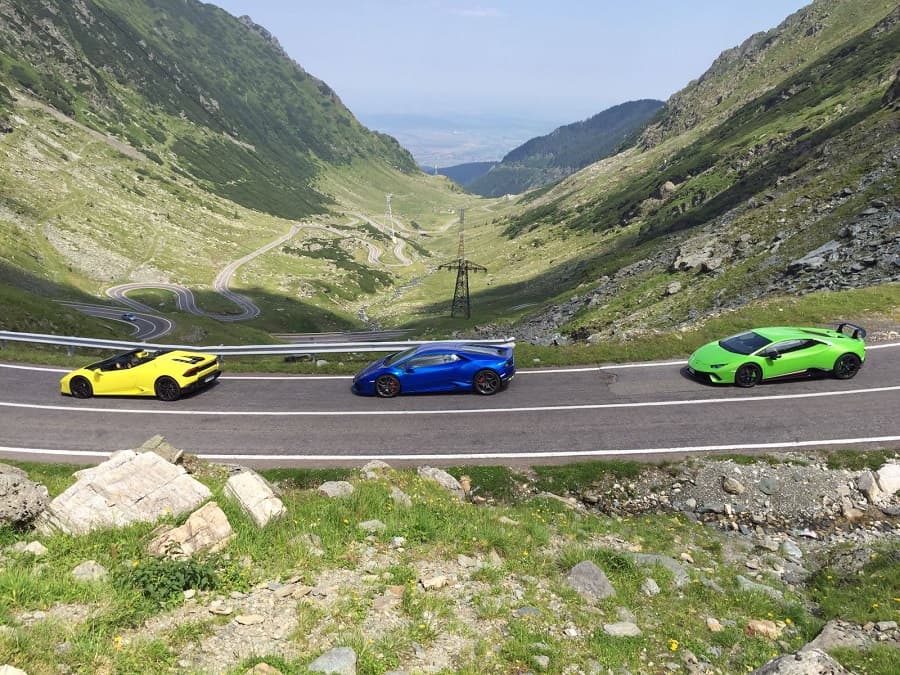 Lamborghini supercars back on Romania’s Transfagarasan for new commercial