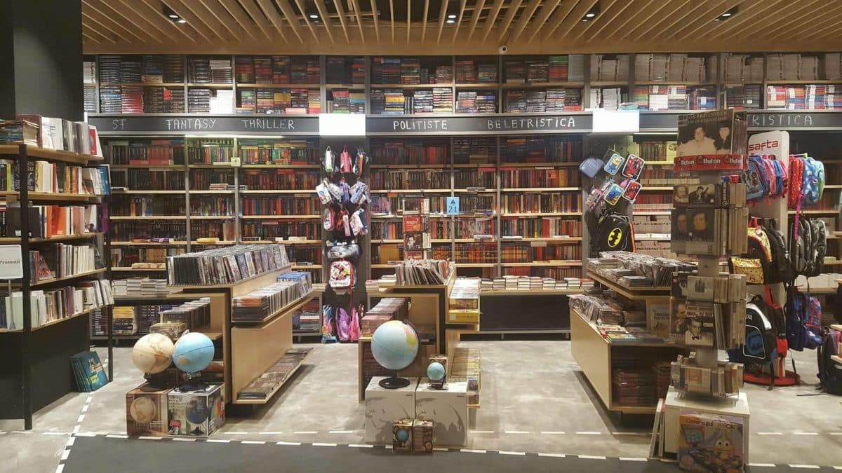 Bookshop opens at the National Theater in Bucharest