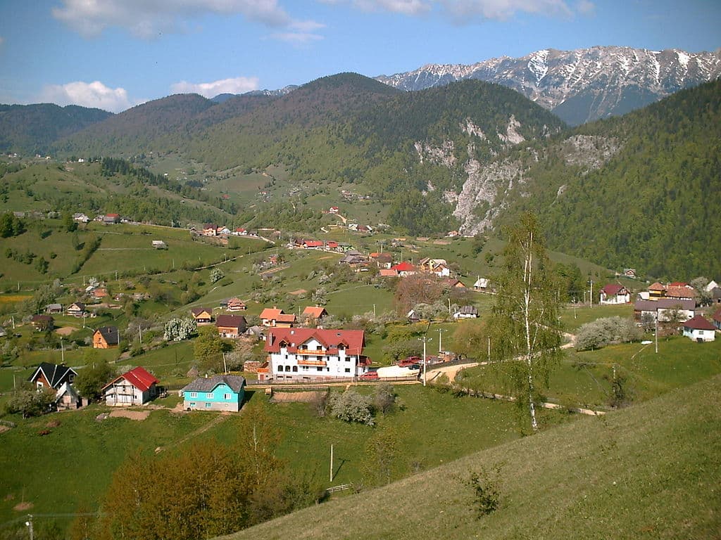 Romanian village struggles with water, road infrastructure while trying to attract tourists