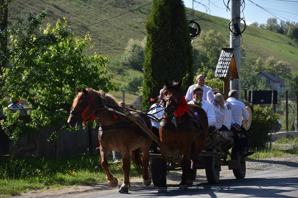 Cart caravan recreates historical trip to Alba Iulia for Romania’s 1918 Union