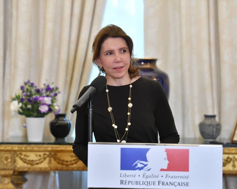 French ambassador plays the piano on Romania’s culture day