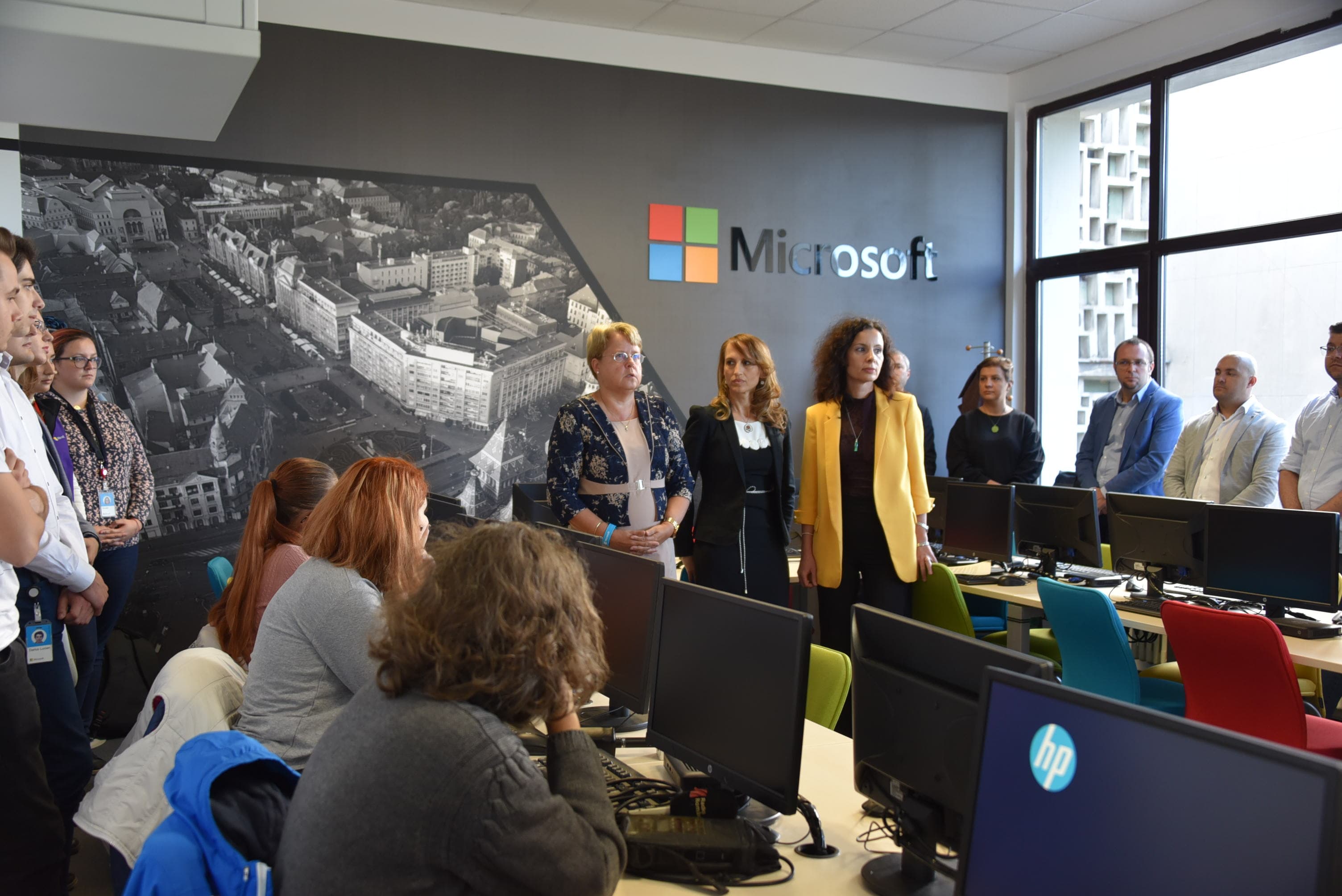 Microsoft opens cloud lab at university in Western Romania city