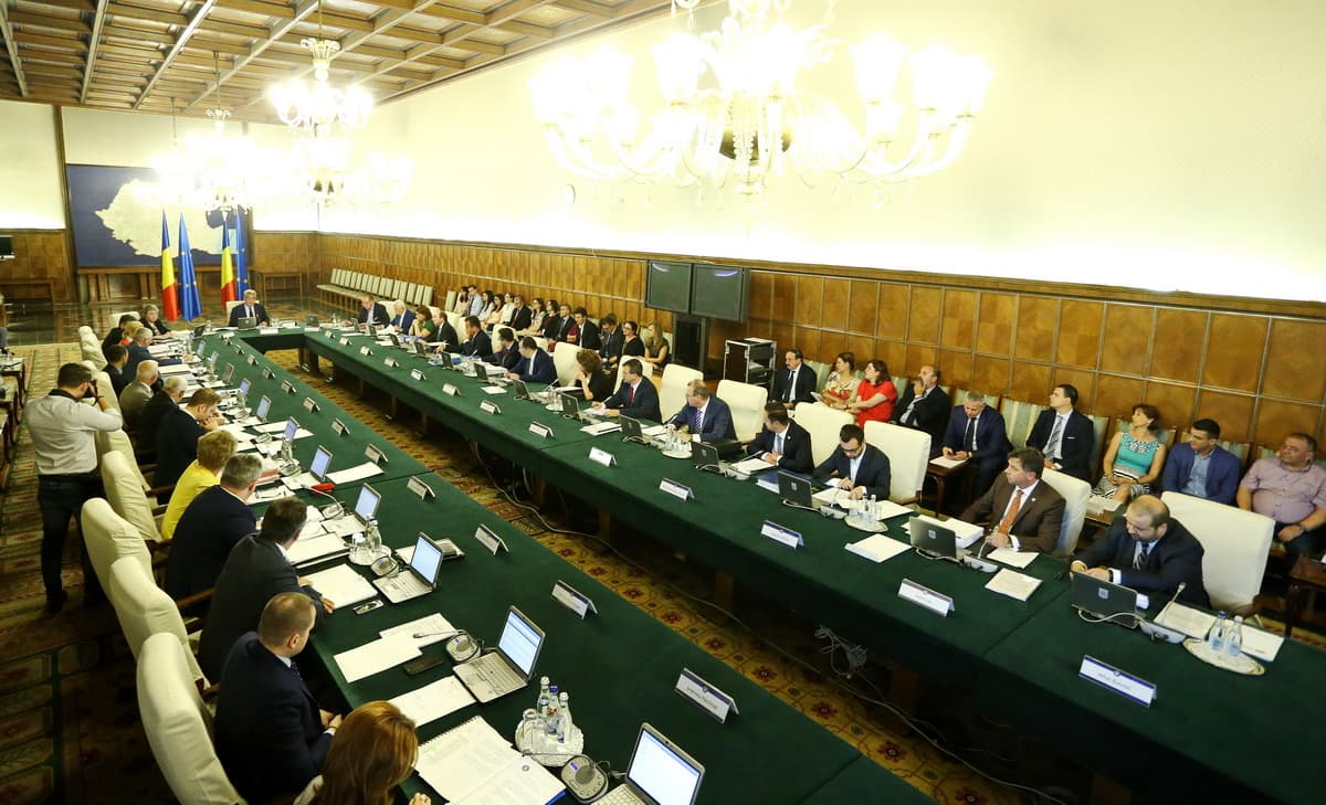 Romania enforces code of conduct for Government members