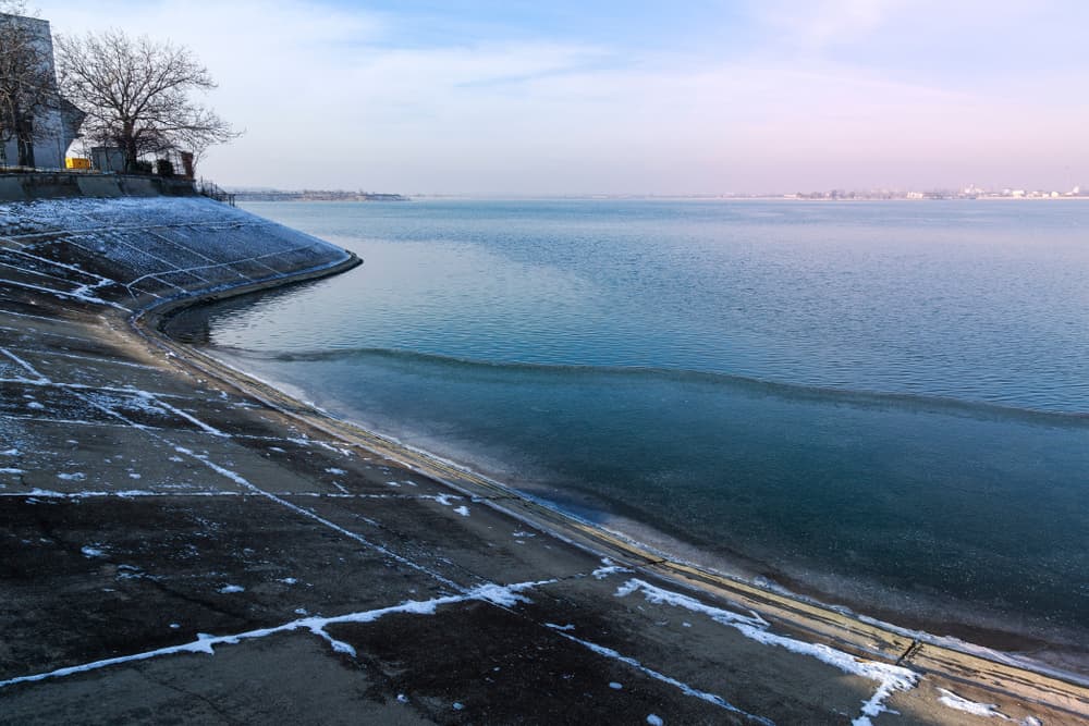 Island in Bucharest to be turned into the biggest artificial beach in Romania