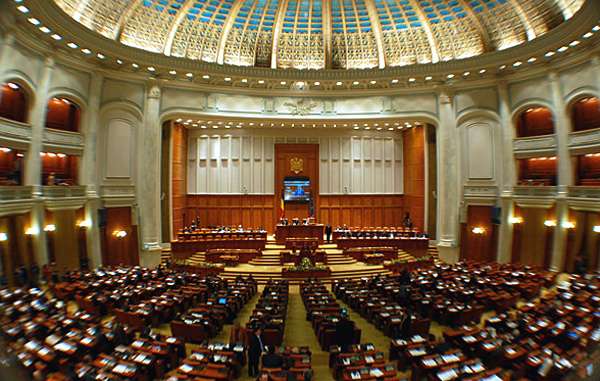 Romanian Parliament will hold extraordinary session for criminal code changes