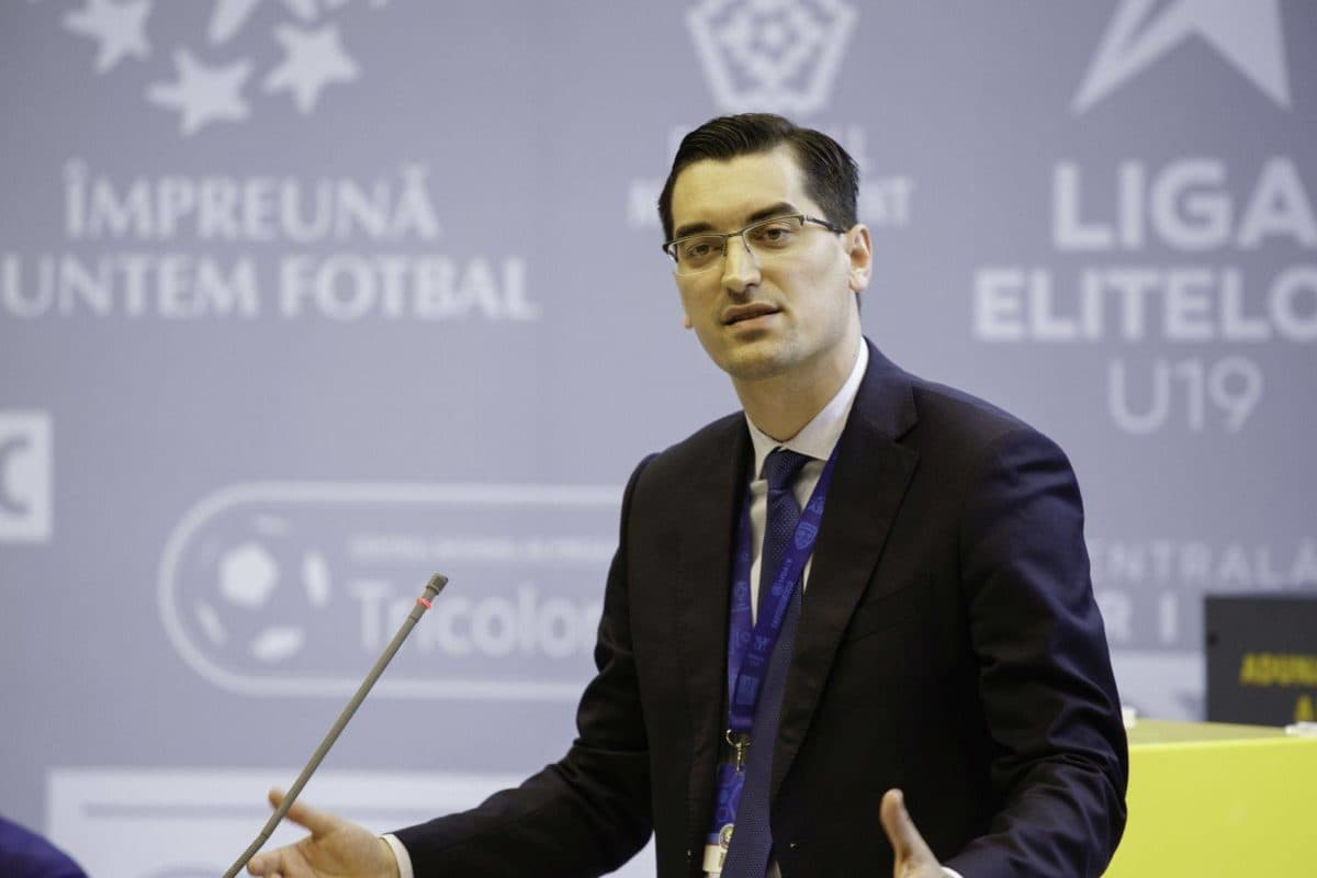 Romanian Football Federation re-elects president
