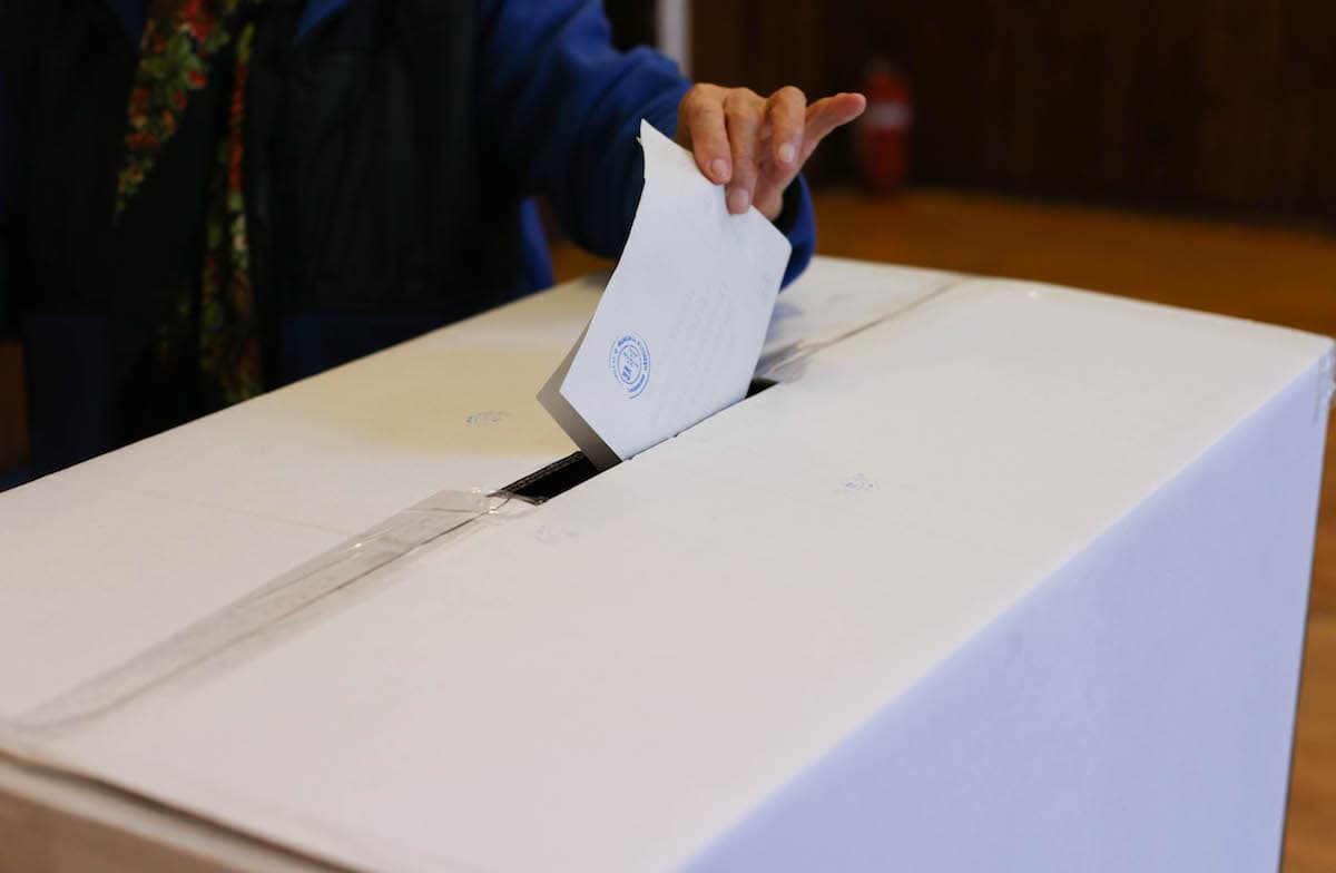 Romania’s main opposition party, almost as popular as the ruling party – electoral poll