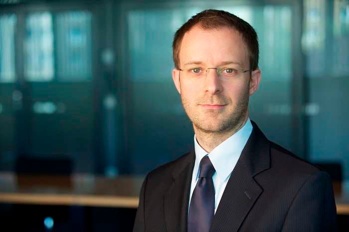 Biggest local insurer names Romanian to replace expat as CEO