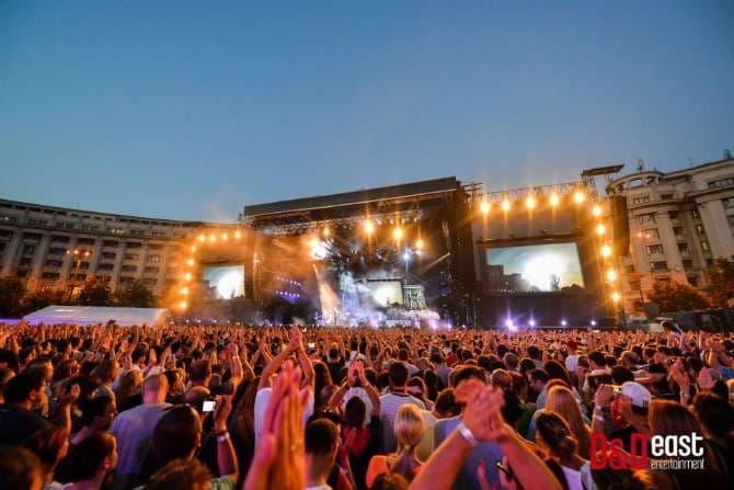 Romania’s consumer protection authority fines Robbie Williams concert organizers