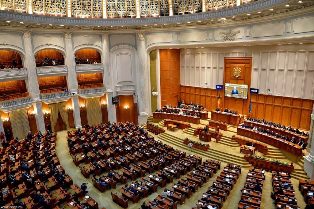Romanian opposition submits non-confidence motion on Friday