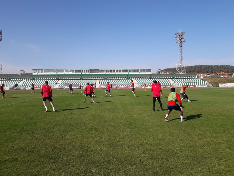 Hungarian govt. finances two football teams in Romania