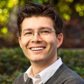 Romanian-born neuroscientist wins immigrant award for biomedical research