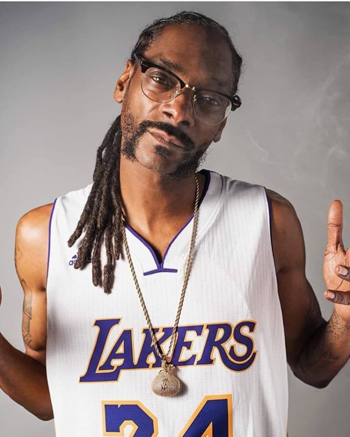 Famous rapper Snoop Dog promises to visit Romania after funny Instagram check-in mix-up