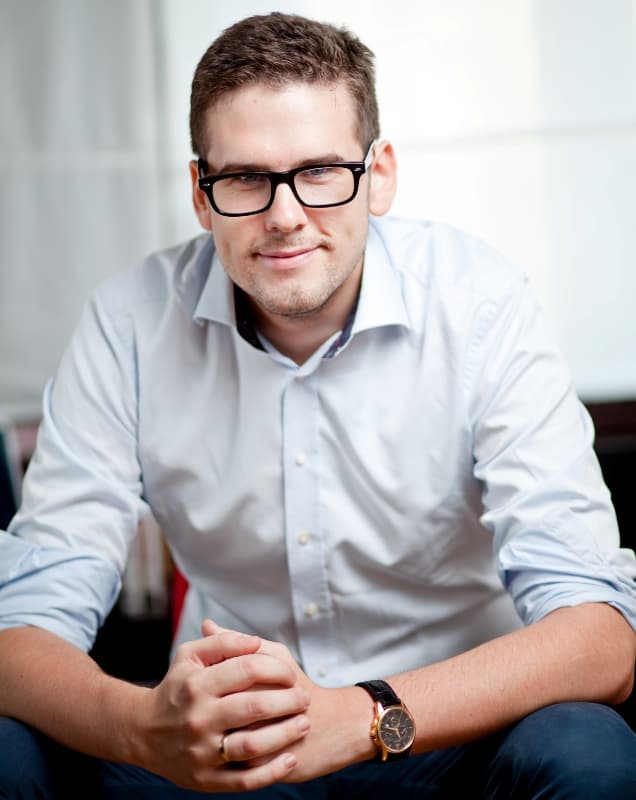 Connecting the dots between jazz and finance with Tadeusz Kuropatwinski, GM of XTB Romania