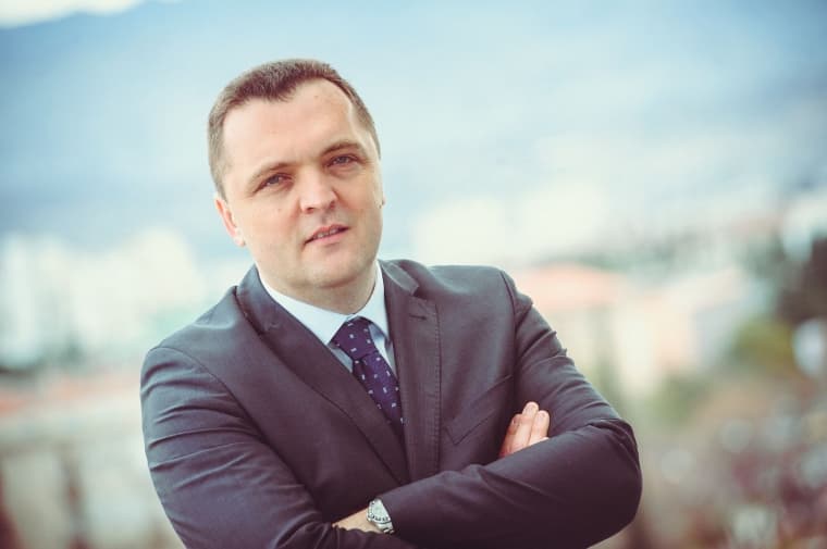 Sale of Telekom Romania fixed-line operator to Orange "follows the schedule"