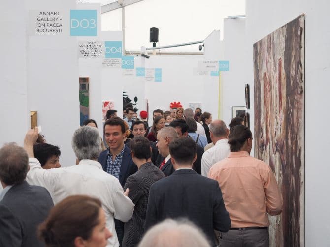 Yearly Bucharest art exhibition looks at Romanian artists through the years