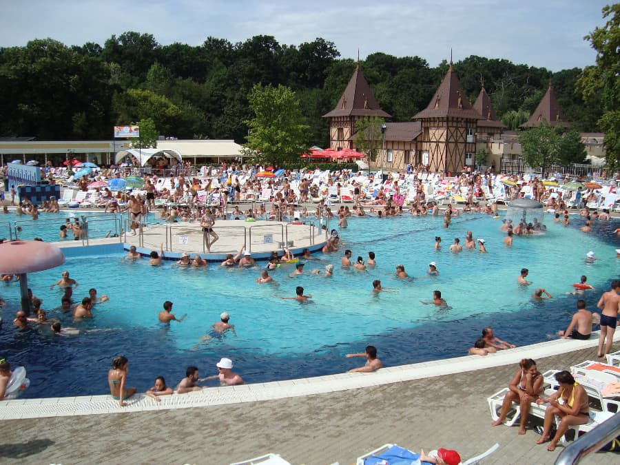 Number of foreigners visiting Romanian spa resorts up 10% in 2016