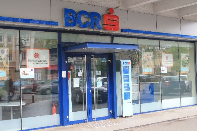 Romanian court rules: BCR to pay back EUR 13,000 illegal fees, interest to loan client