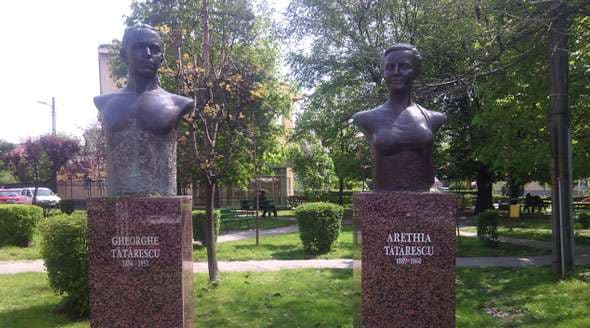 Media: Authorities ask for statue removal in regional Romanian city because of too voluptuous bosom and aesthetic reasons