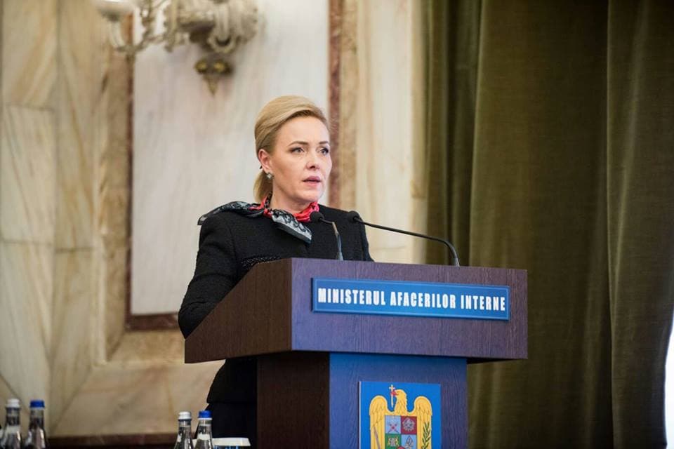 Interior minister won’t resign, starts control at Romanian Police