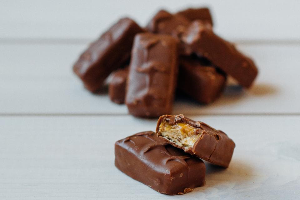 Local elections in Romania: Candidate investigated for offering two chocolate bars